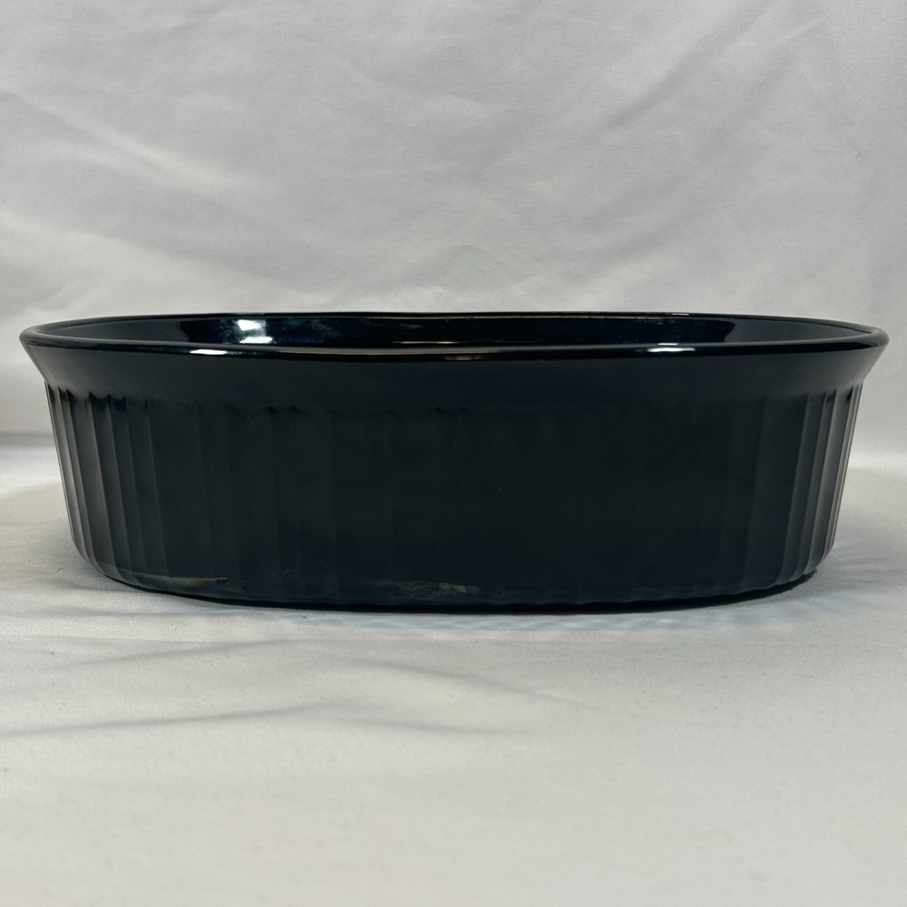 Black Corning Ware Casserole Oval Vintage French F2B 2.8 Liter Dish Corningware